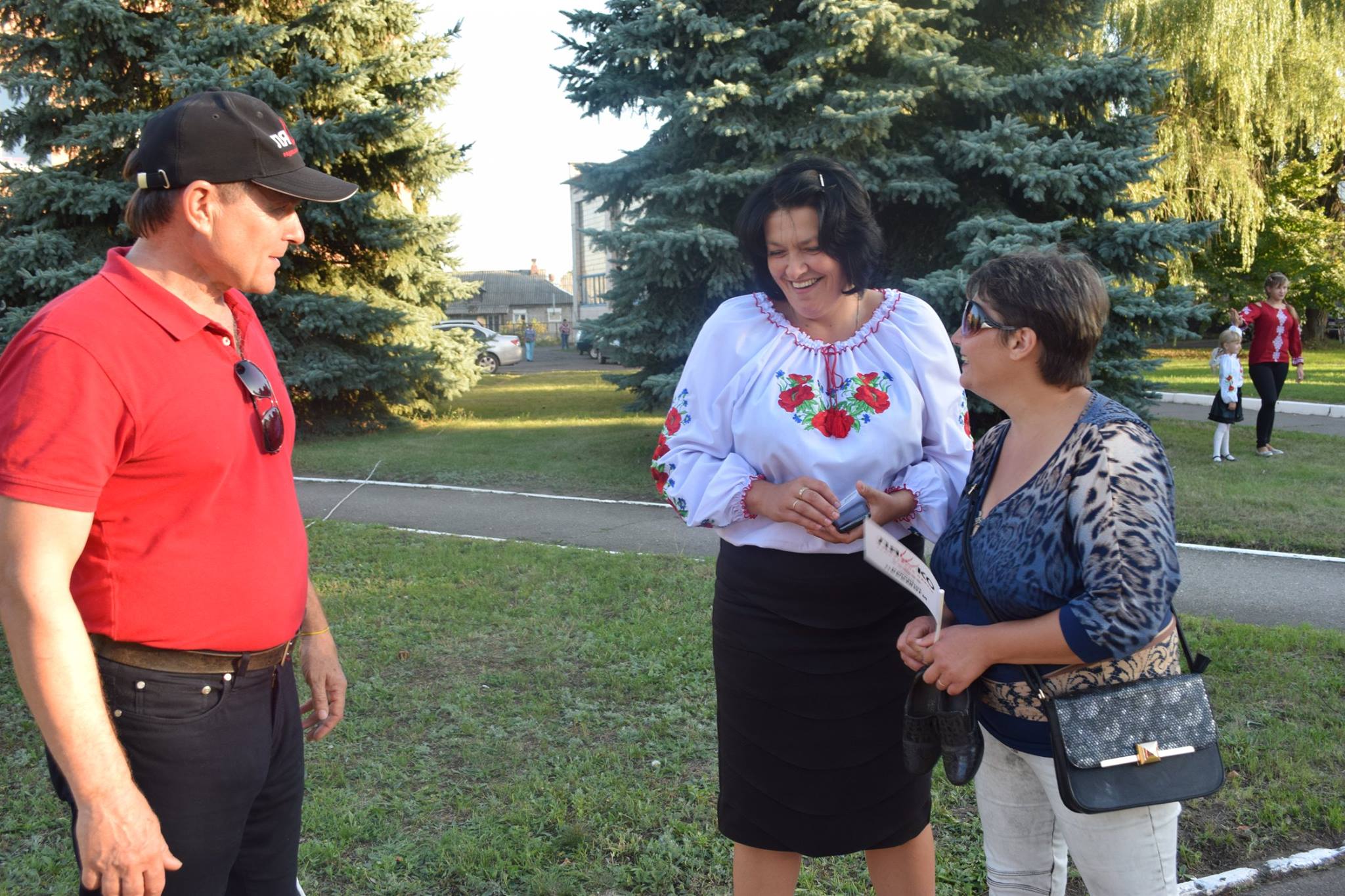 V Krasnorichenskomu Lugansko oblsti lider radikalnoi partii visovol pidtrimku na viborah do otg selishnomu golove 2